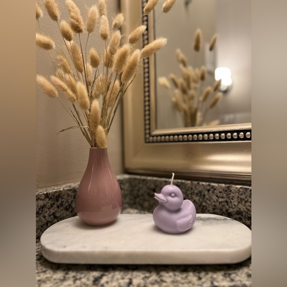 Duck Candle - Clean Cotton Scent. Home Decor or Gifts - Picture 1 of 3